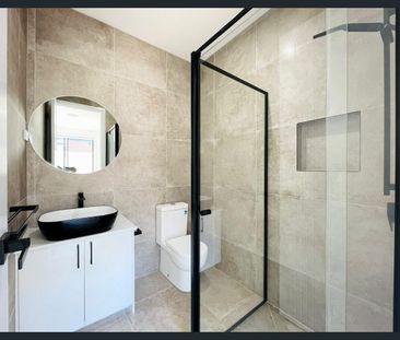 Convenient Tarneit Living – Near Schools, Station & Shops! - Photo 6