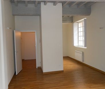 Location Appartement 2 pièces 65m² - Photo 2