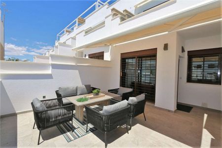 3 room luxury Flat for rent in Pilar de la Horadada, Valencia - Photo 5