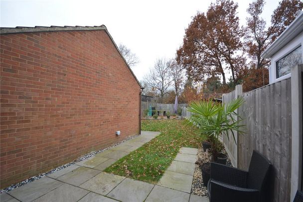 2 bedroom end of terrace house to rent - Photo 1