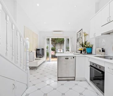 72 Wallis Street, Woollahra NSW 2025 - Terrace For Rent | Domain - Photo 1