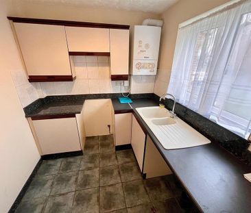 2 bedroom semi-detached house to rent - Photo 5