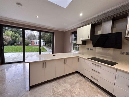 6 bedroom house to rent - Photo 3