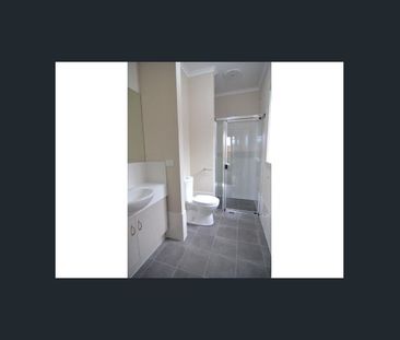 Spacious 4 bedroom home with easy access to the Southern Expressway! - Photo 5