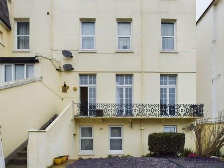 Hyde Gardens, Town Centre, Eastbourne, BN21 - Photo 3