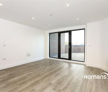2 bedroom flat to rent - Photo 2