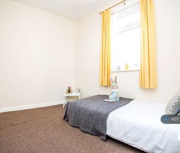 3 bedroom terraced house to rent - Photo 4