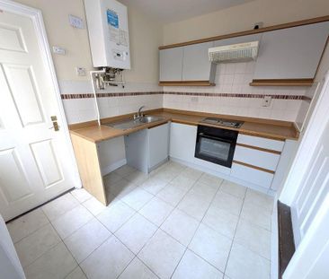2 bedroom terraced house to rent - Photo 6