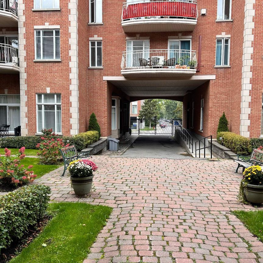 5860 Av. de Monkland, apt. 201 - Photo 1