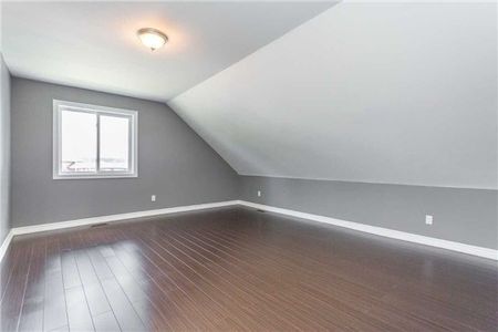 For Lease - 41 Gowan Street, Barrie, Ontario - Photo 2