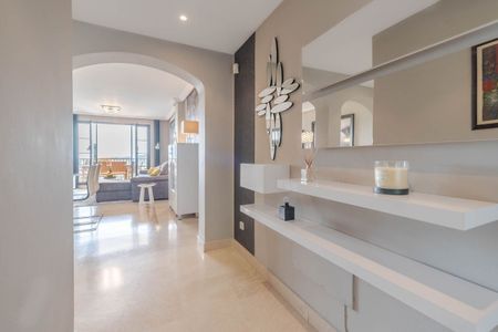 Apartment in Los Arqueros, Costa del Sol - Photo 5