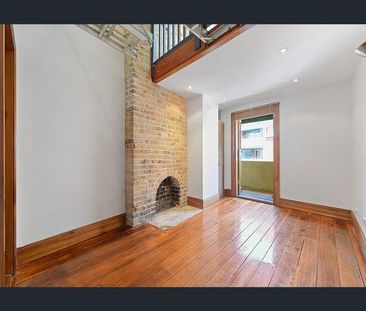 Two-Bedroom Townhouse Terrace in Prime Newtown Location - Photo 1