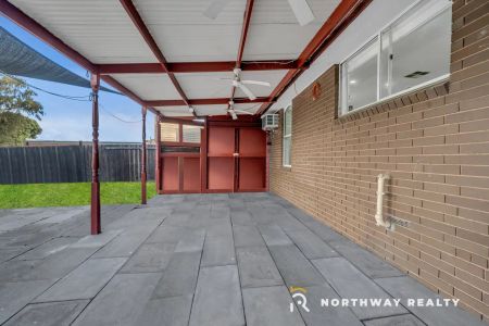 “*We are currently accepting online applications. To apply for this property, please click on APPLY and follow the steps*” - Photo 3