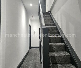 Bankfield Avenue, Manchester, M13 0ZP - Photo 4