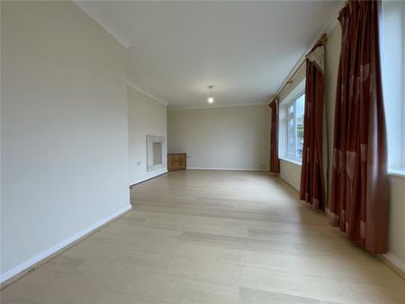3 bedroom detached house to rent - Photo 2