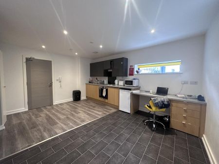 Studio to rent - Photo 4