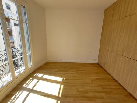 location Appartement T4 DE 111m² À PARIS - Photo 3