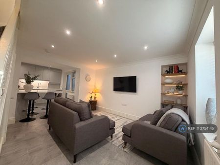 2 bedroom terraced house to rent - Photo 2