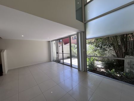 2/35 Arthur Street, Coffs Harbour - Photo 5