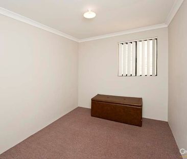 Charming 3-Bedroom&comma; 2-Bathroom Home in Mandurah Central - Photo 2