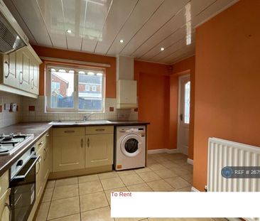 3 bedroom semi-detached house to rent - Photo 6