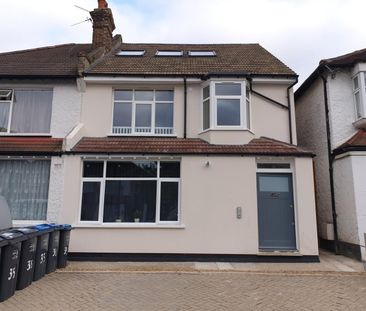 2 Bed Flat, Beatrice Avenue, SW16 - Photo 3