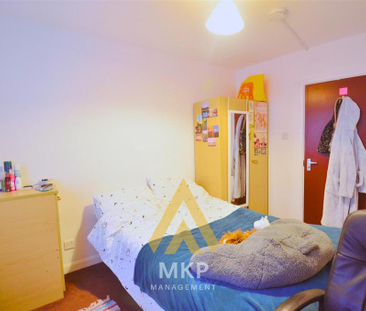4 bedroom flat to rent - Photo 4