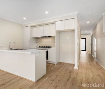 Modern 3-Bedroom Townhouse in Prime Officer Location - Photo 1