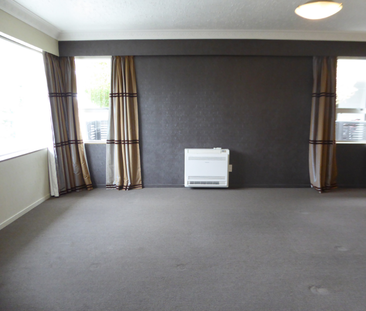 Rear 2 bedroom unit near St Albans - Photo 6