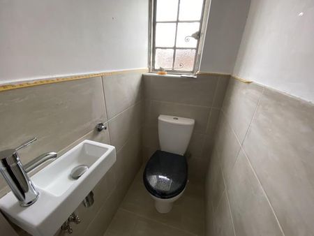 3 bedroom detached house to rent - Photo 4