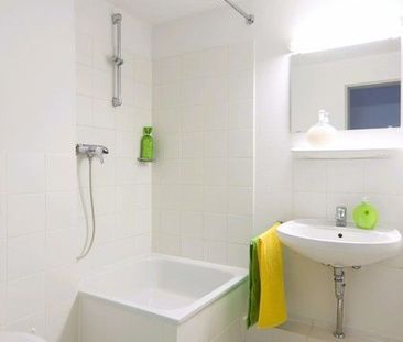 Singles aufgepasst: Kleines Appartment mit Terasse im Erdgeschoss - Photo 1