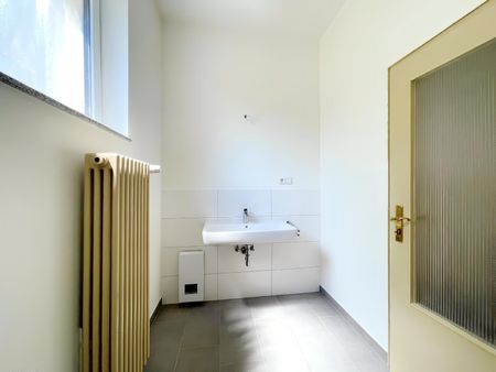 GROßZÜGIGE 2-ZIMMER WOHNUNG IN KREFELDER INNENSTADT ZU MIETEN! - Photo 4