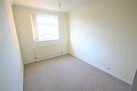 2 bedroom apartment to let - Photo 4