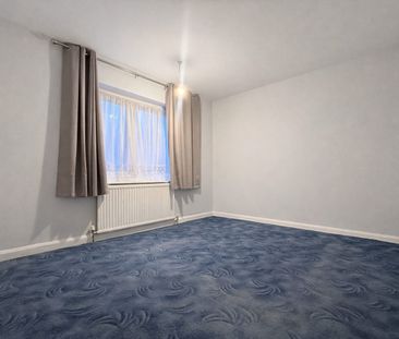 3 Bedroom House To Let - HP11 - Photo 3