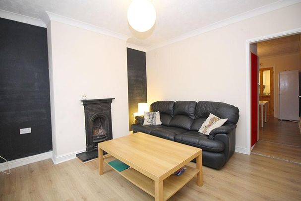 2 bedroom house share to rent - Photo 1