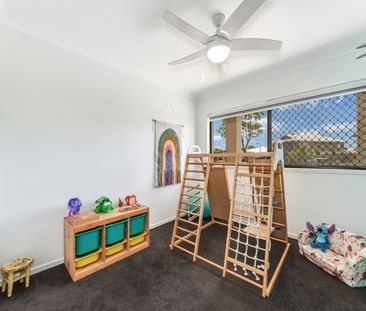 27 Friars Crescent, North Lakes QLD 4509 - House For Rent | Domain - Photo 5