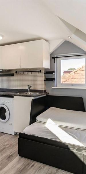 Studio to rent - Photo 1