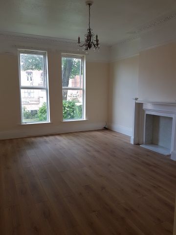 1 Bed Flat, Portland Road, B16 - Photo 2