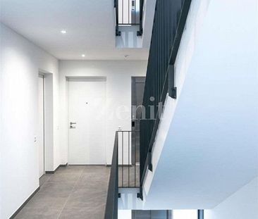 Neue 2.5-Zimmer-Wohnung mit Garten - Photo 1