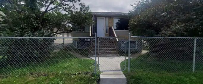 9821 76 Avenue Northwest, Edmonton, Alberta, Canada, T6E 1K6- Main Floor | 9821 76 Avenue Northwest, Edmonton - Photo 1