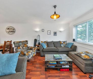 3 bedroom semi-detached house to rent - Photo 4