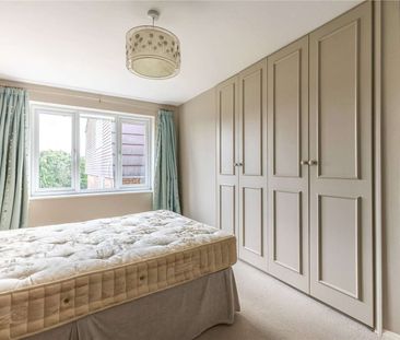 A bright and centrally located, two bedroom second floor apartment ... - Photo 3