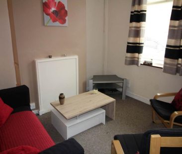 2 bedroom terraced house to rent - Photo 6