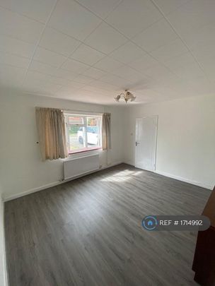 5 bedroom semi-detached house to rent - Photo 1