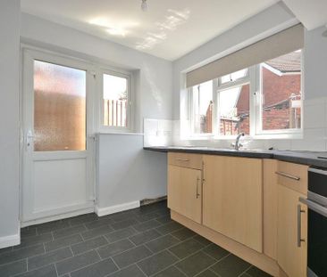 2 bedroom terraced house to rent - Photo 3