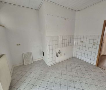 3-Raum-Wohnung mit kleinem Wintergarten im 1.OG ab sofort frei - Gr... - Foto 1