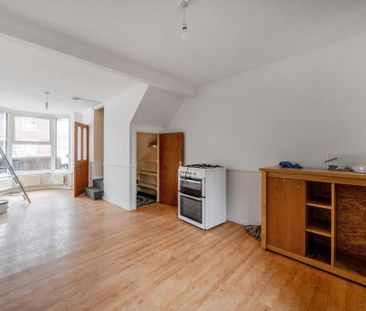 3 bedroom terraced house to rent - Photo 6