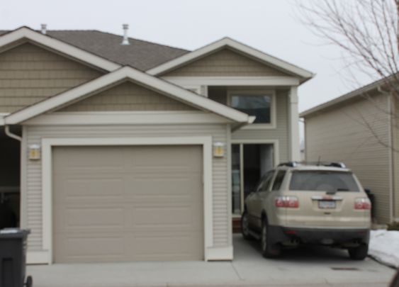 3 Bedroom Townhouse in Glenmore - Photo 1