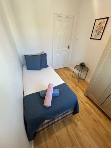 Room in a Shared House, College Road, HA9 - Photo 4