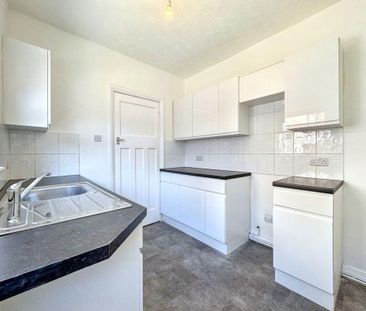 2 bed ground floor flat to rent in NE31 - Photo 4